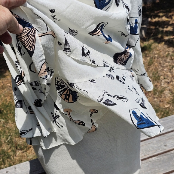 Maeve flowy white silk blouse - Picture 5 of 9